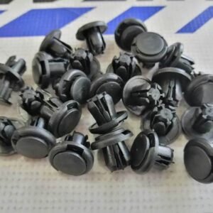 B06-Grapas negras 10mm