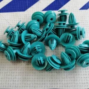 D19-Grapas verdes 9x8.6mm