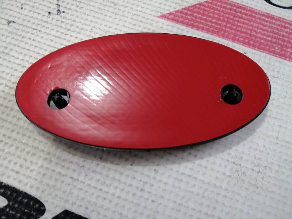 Emblema negro KIA 5.7x11.5cms - Image 2