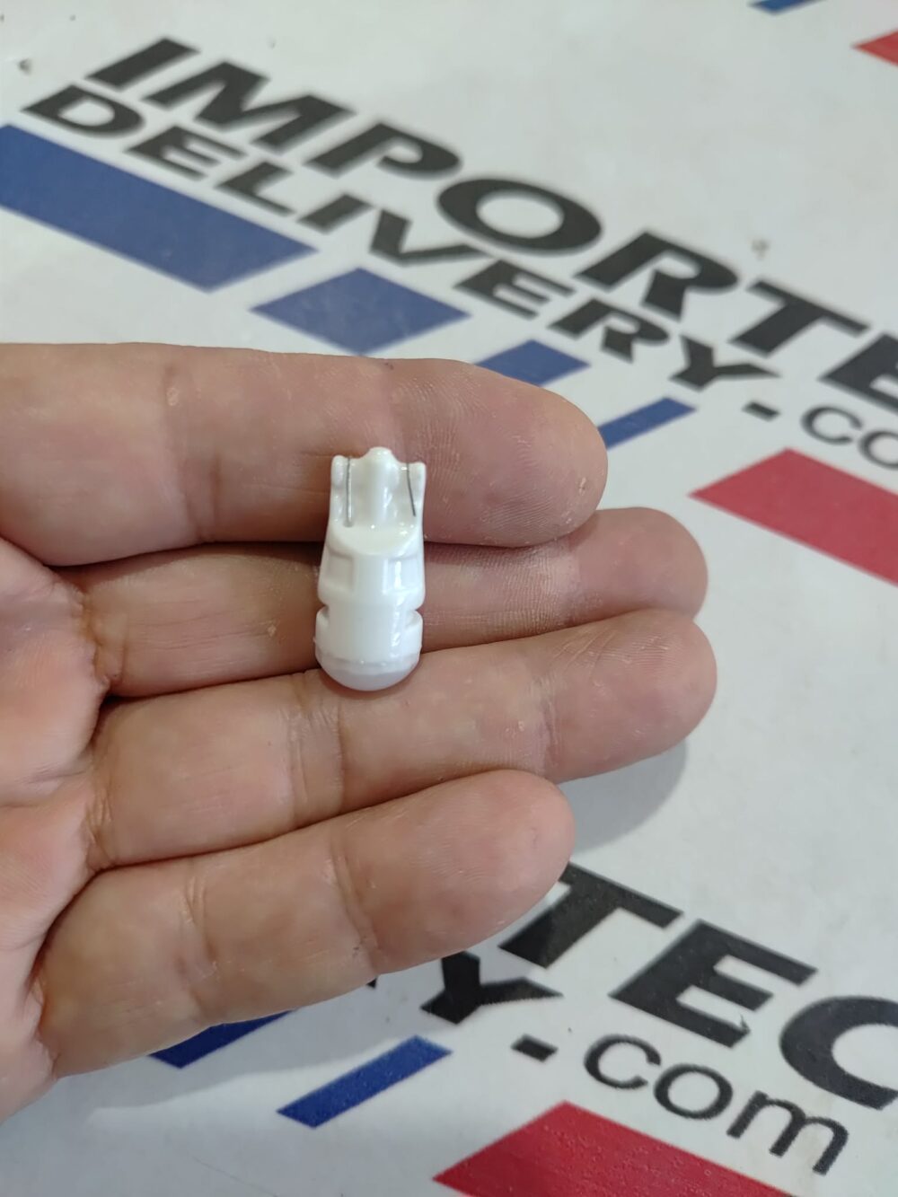 Foco T10 Blanco led cerámica corto redondo - Image 3