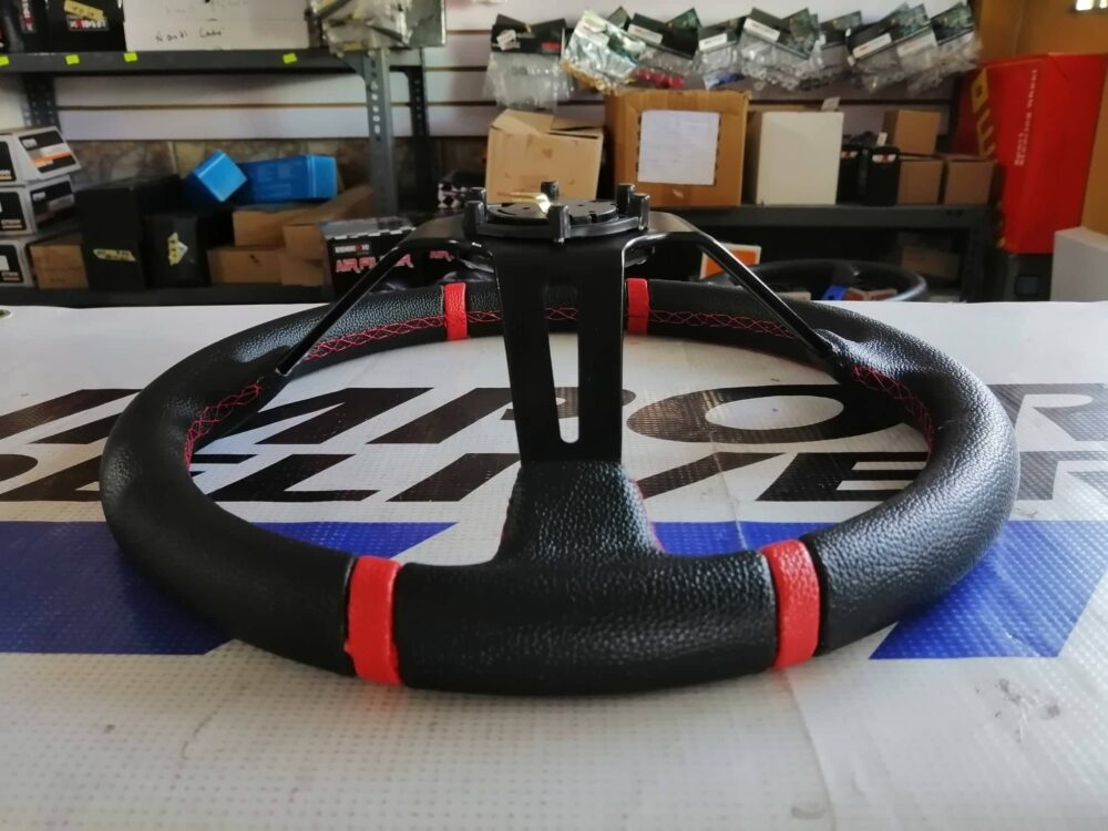 Timón MOMO universal NEGRO - Image 2