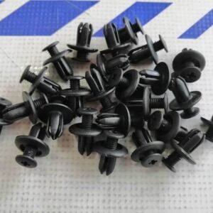 C32 grapas 8mm negras