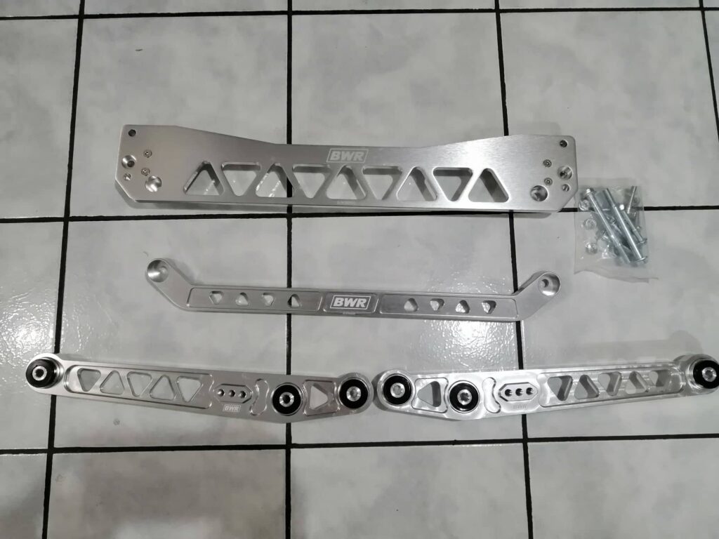 Plancha+Barra+Tijeras BWR Civic EK (96-00) Plateada