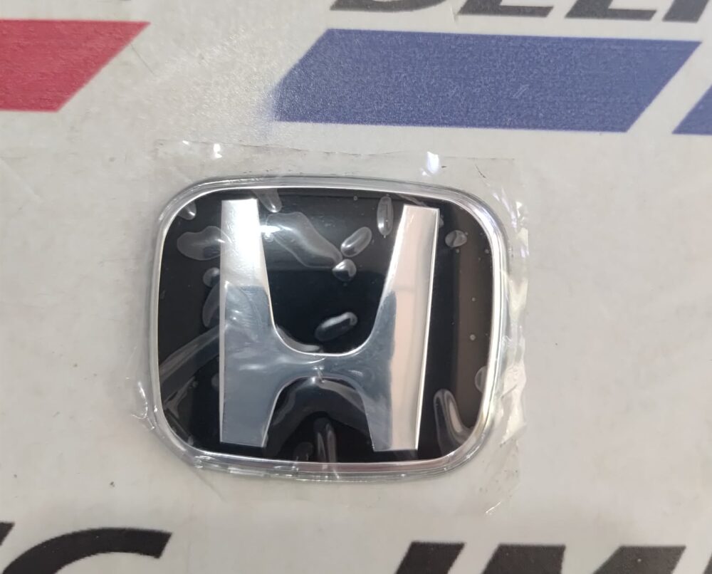 Emblema Para timón H roja y/ó negra 50mmx40mm - Image 2