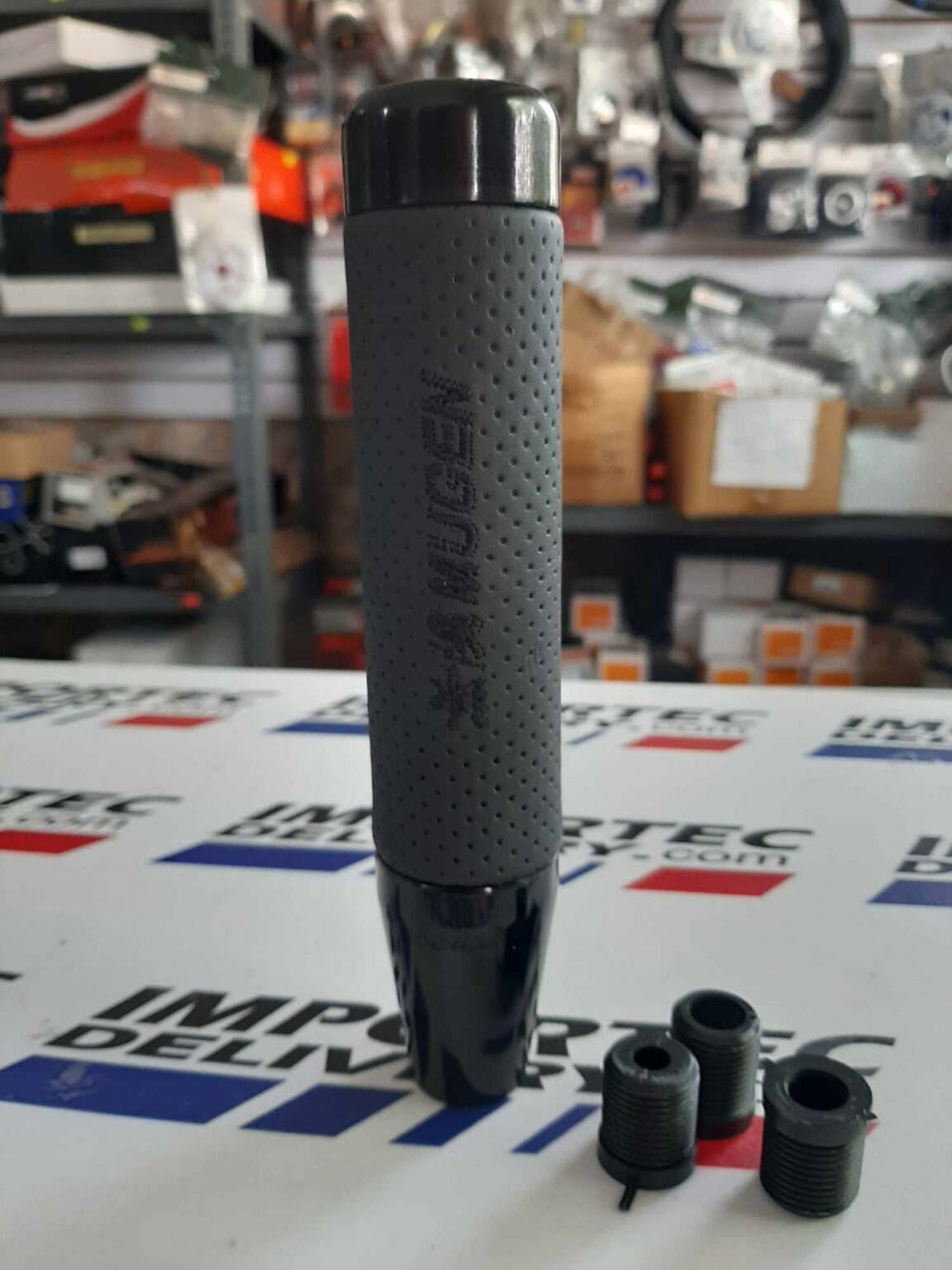 Pomo MUGEN Negro grip ahulado 18cms