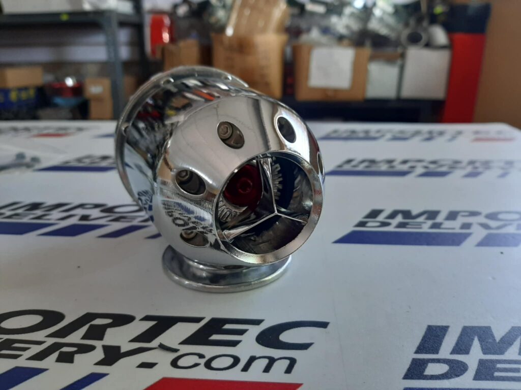 BOV tipo HKS(réplica) regulable con base universal Plateada - Image 3