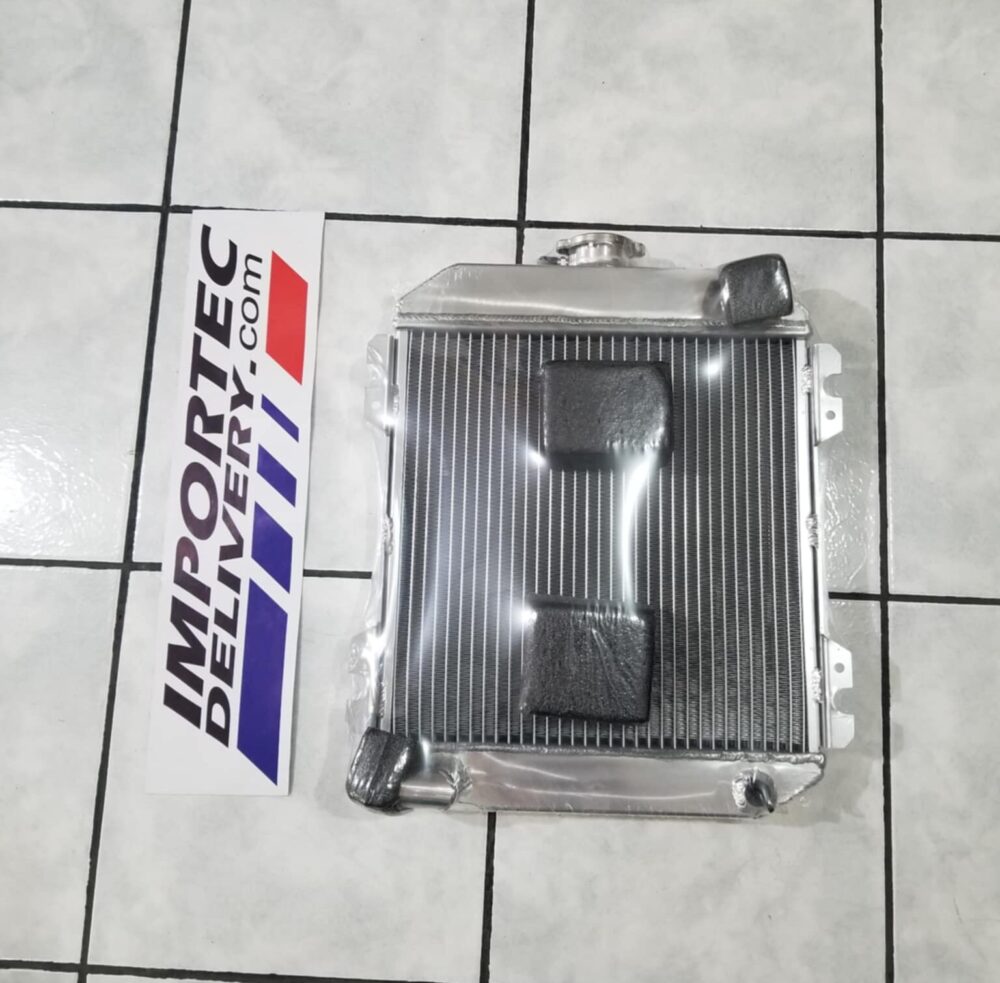 Radiador aluminio Datsun 1200 - Image 2