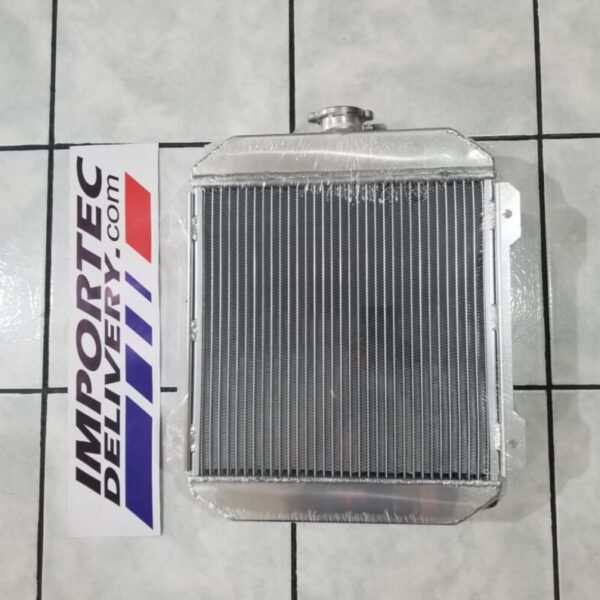 Radiador aluminio Datsun 1200