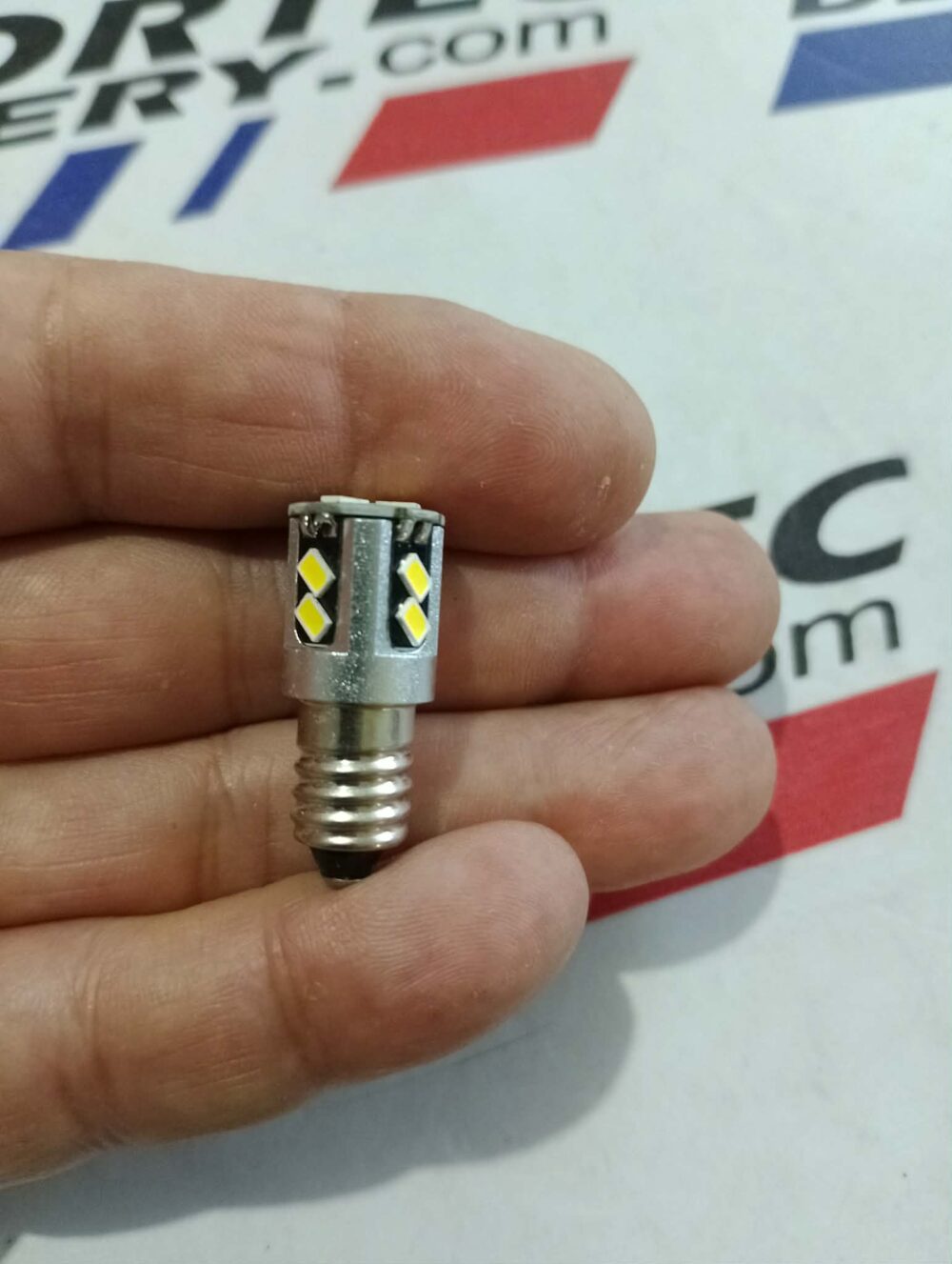 Foco LED E10 11smd CANBUS 12v-36v No error-No polaridad Color blanco