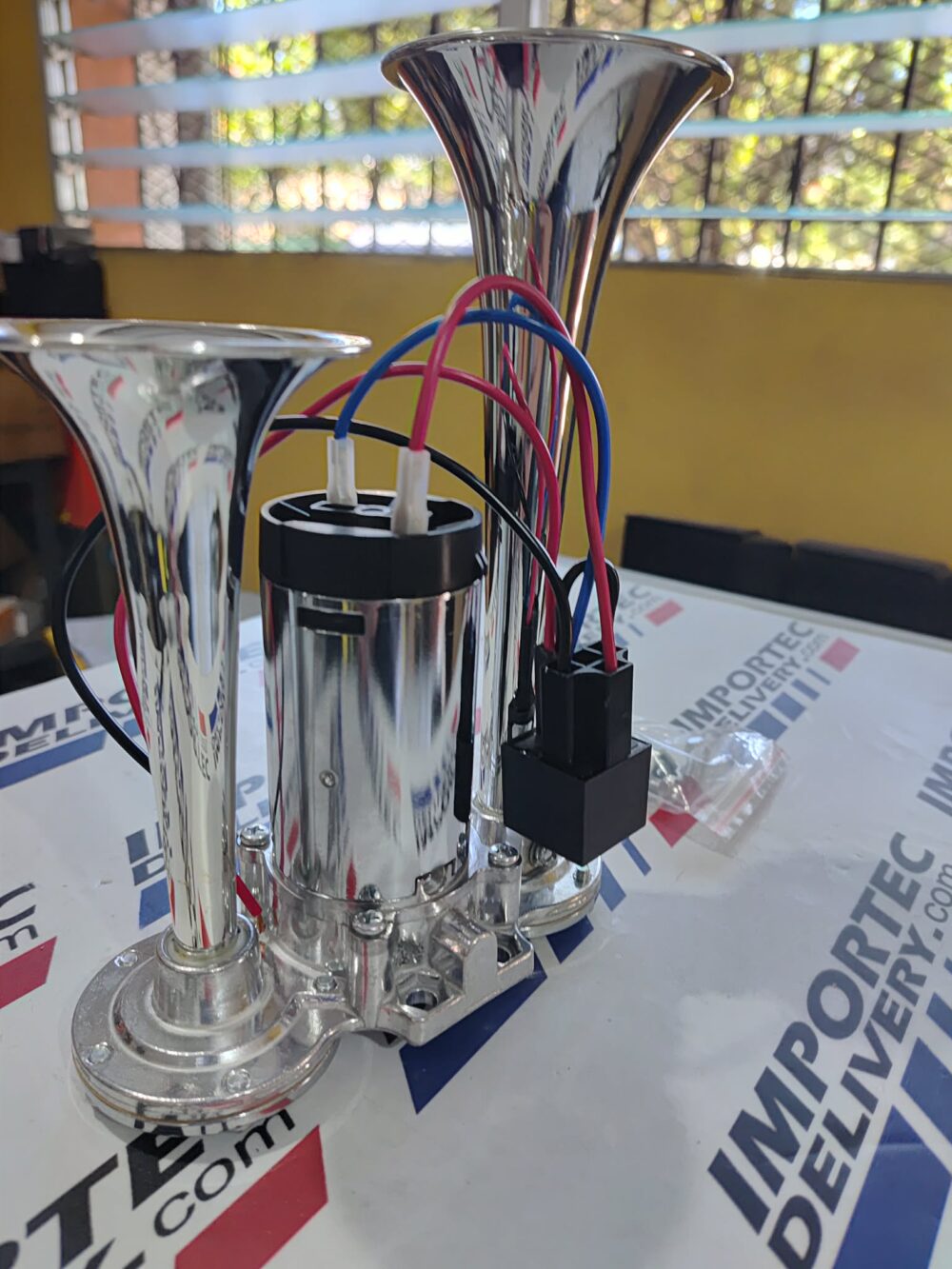 kit de cornetas de aire con compresor elect. 12v - Image 2