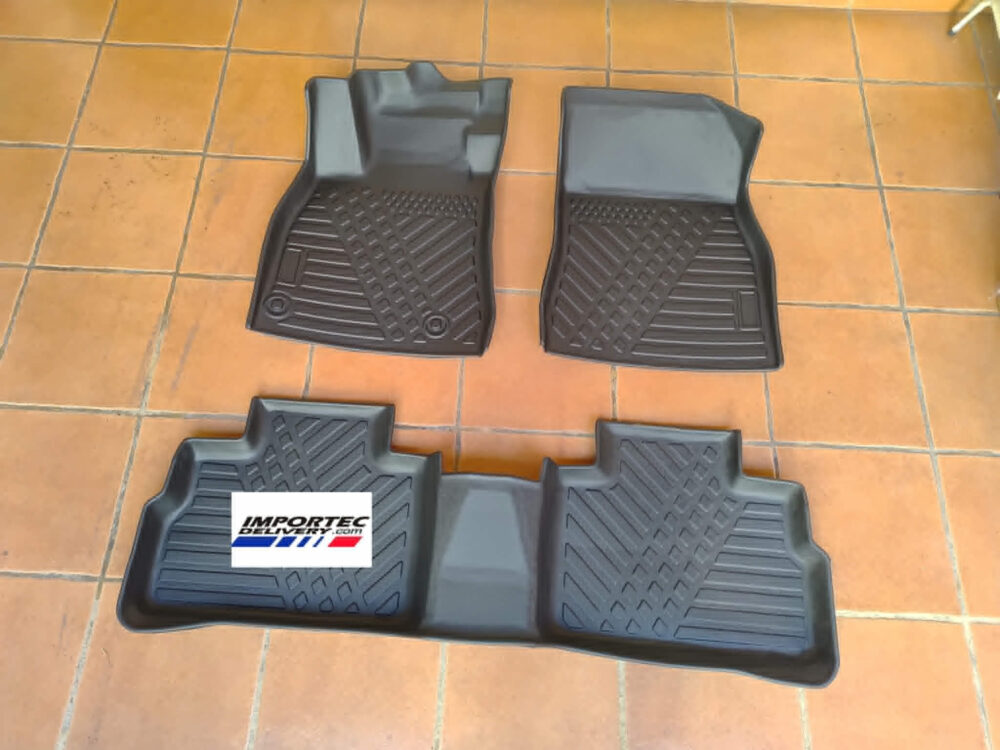 Alfombras 3D TPE tipo bandeja Nissan Sentra 20-24(25)