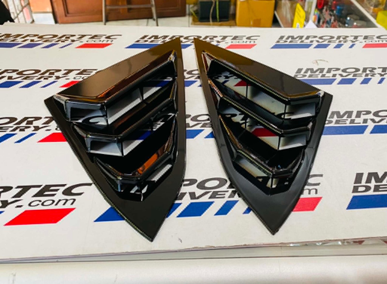 Side louvers Civic sedán 16-21 (10th gen) - Imagen 3
