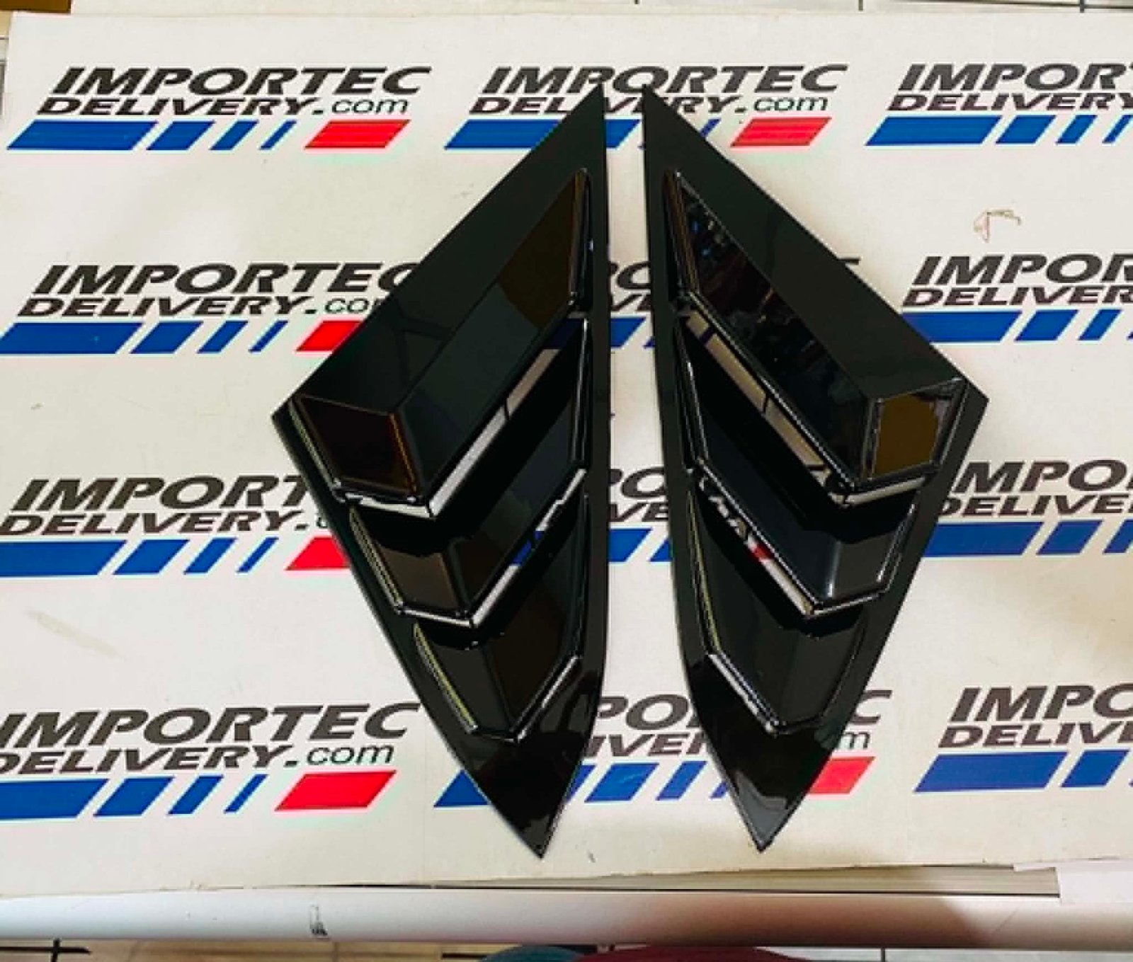 Side louvers Civic sedán 16-21 (10th gen) - Imagen 4